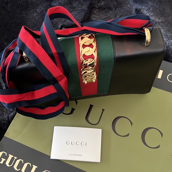 Gucci Sylvie should bag - rare design NWT - Picture 14 of 17